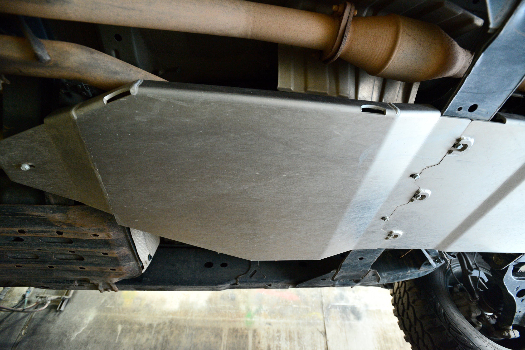 2ND GEN FRONTIER TRANSFER CASE SKID PLATE RA Motorsports Canada